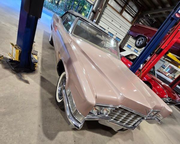 Main Auto Gallery Image