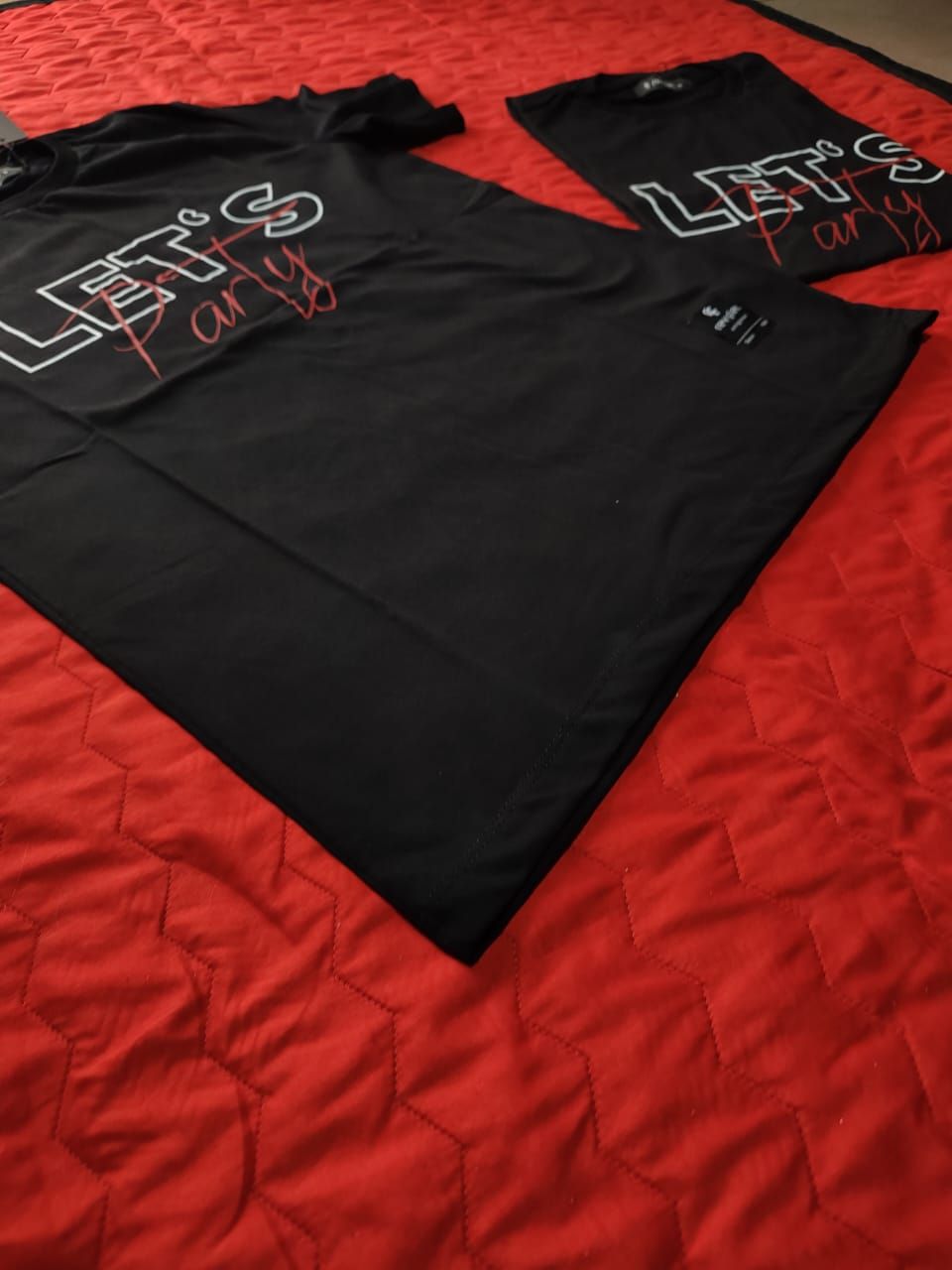 REMERA REY FIEL LETS PARTY