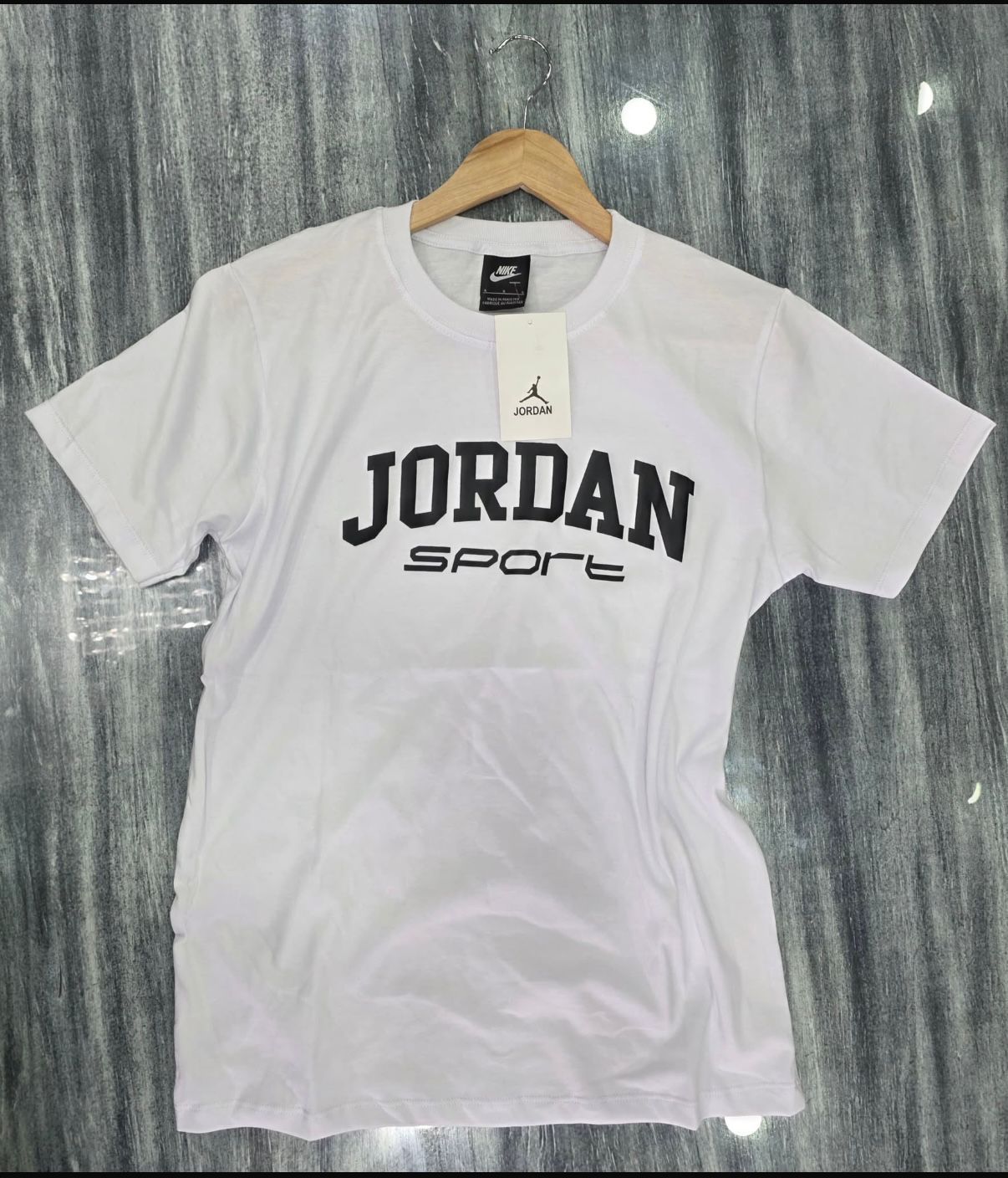 Camiseta blanca con 