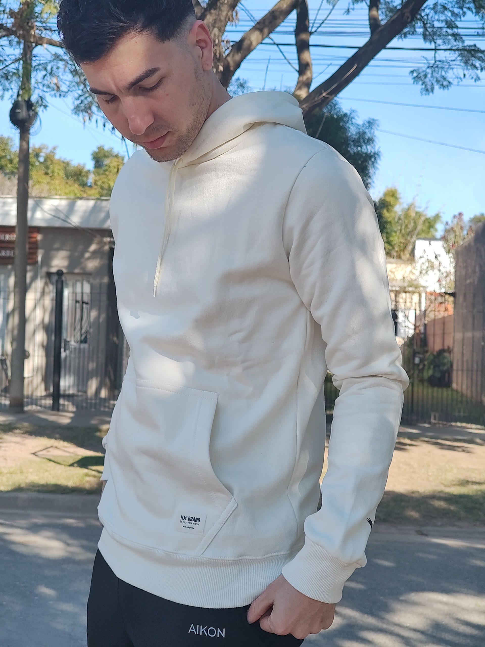 BUZO