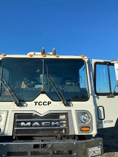 Commercial fleet vehicle glass repair in Grass Valley, CA