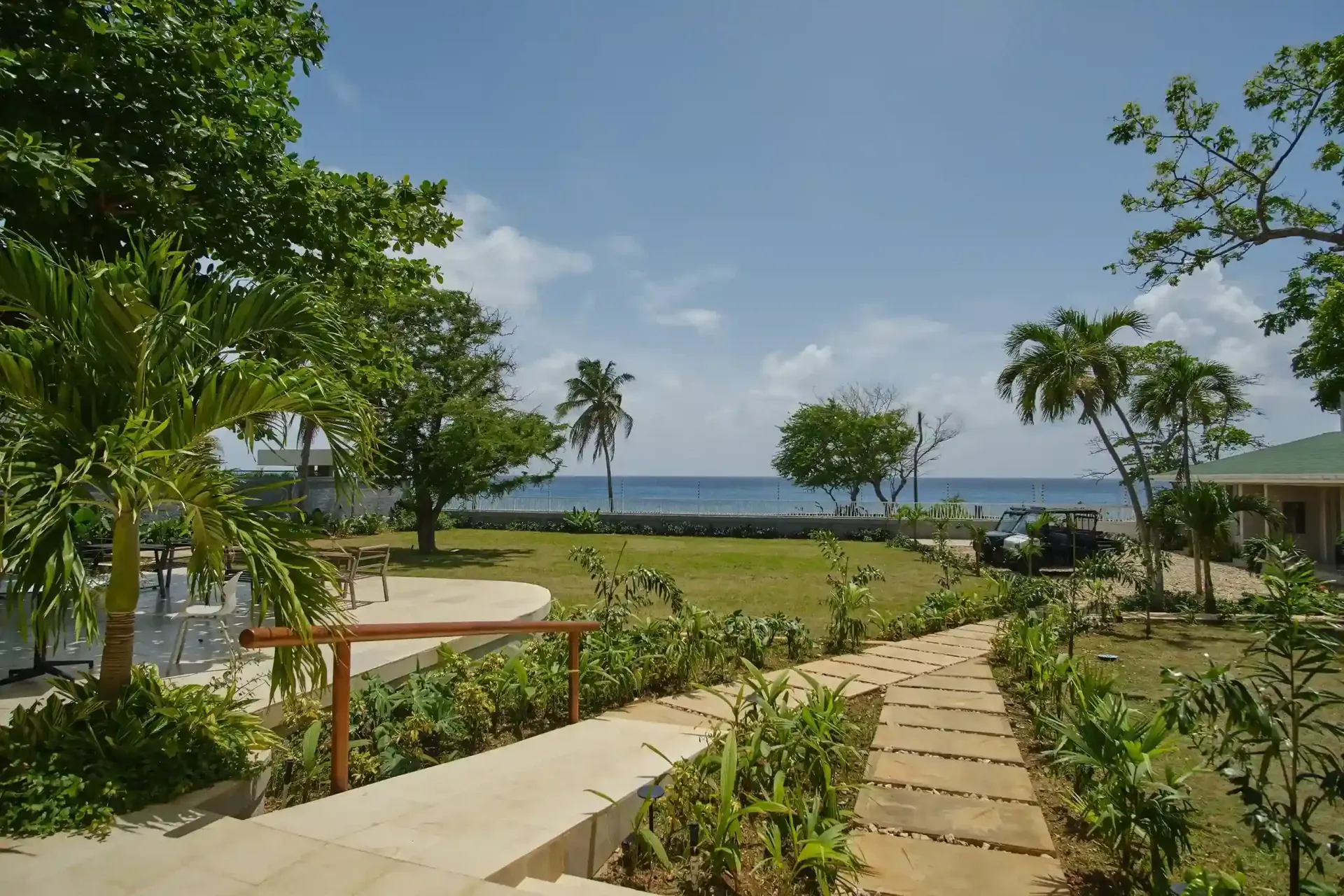 Vista al mar desde The Providence Hotel Boutique San Andrés, hotel frente al mar con acceso a zonas de snorkel y atardeceres en la costa oeste.