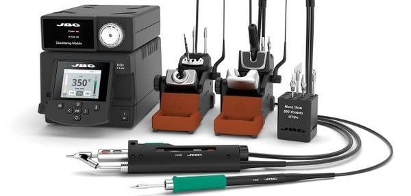 Unsere erfahrenen Techniker nutzen die Vorteile unserer JBC-Lötstation, um komplexe Lötarbeiten durchzuführen