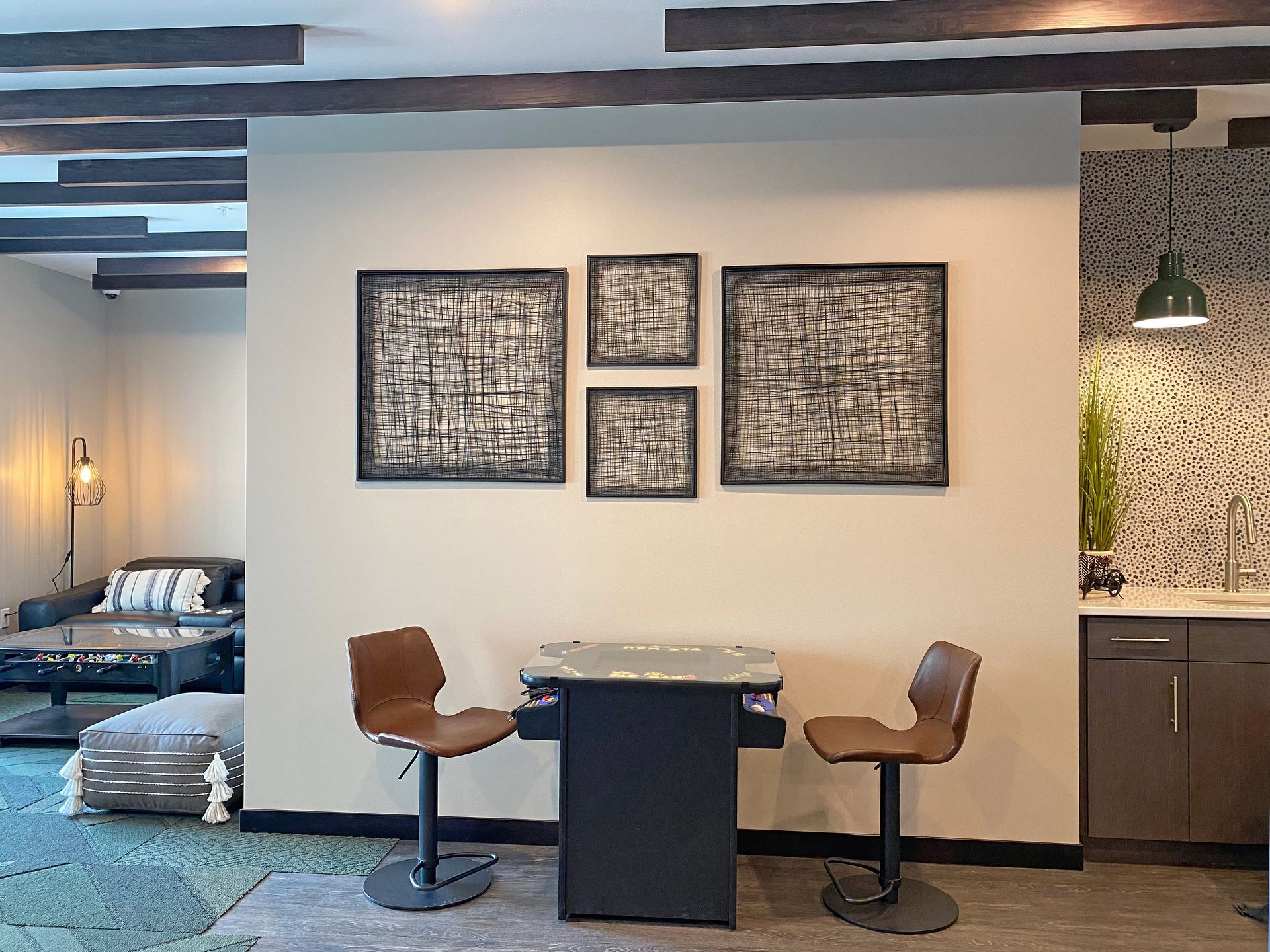 Lincoln Park Flats lounge