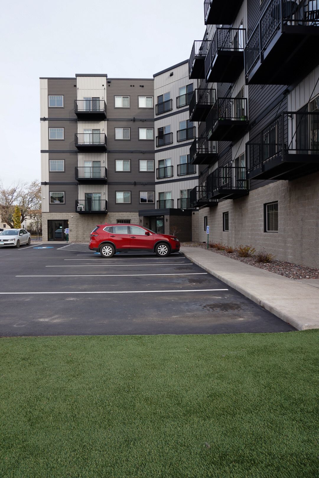 ONYX of superior building parking spits