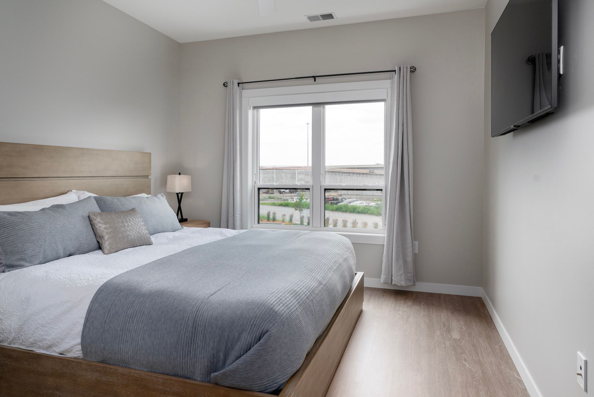 Lincoln Park Flats bedroom