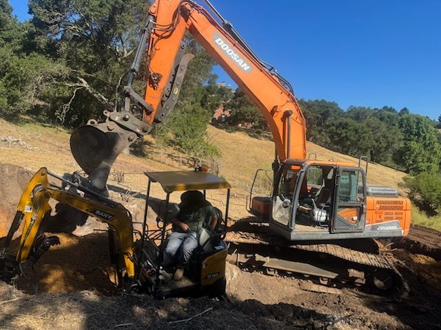 Busy Working Excavator | Walnut Creek, CA | B&B Excavation