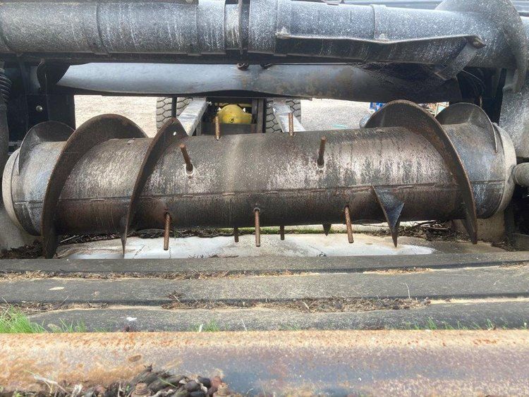 MacDon 2152 Front 3 — Swan Hill, VIC — Murray Mallee Machinery