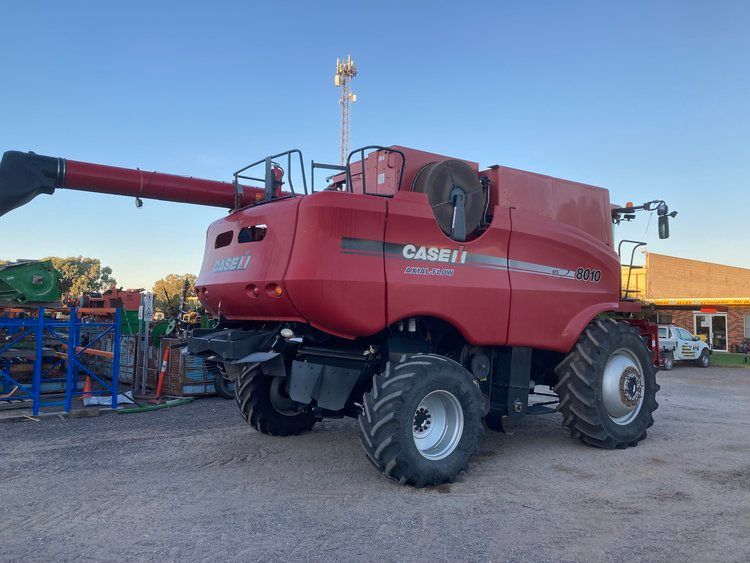 Case 8010 Header 2 — Swan Hill, VIC — Murray Mallee Machinery