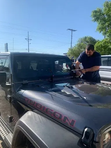 Jeep Wrangler auto glass replacement near Lubbock, TX