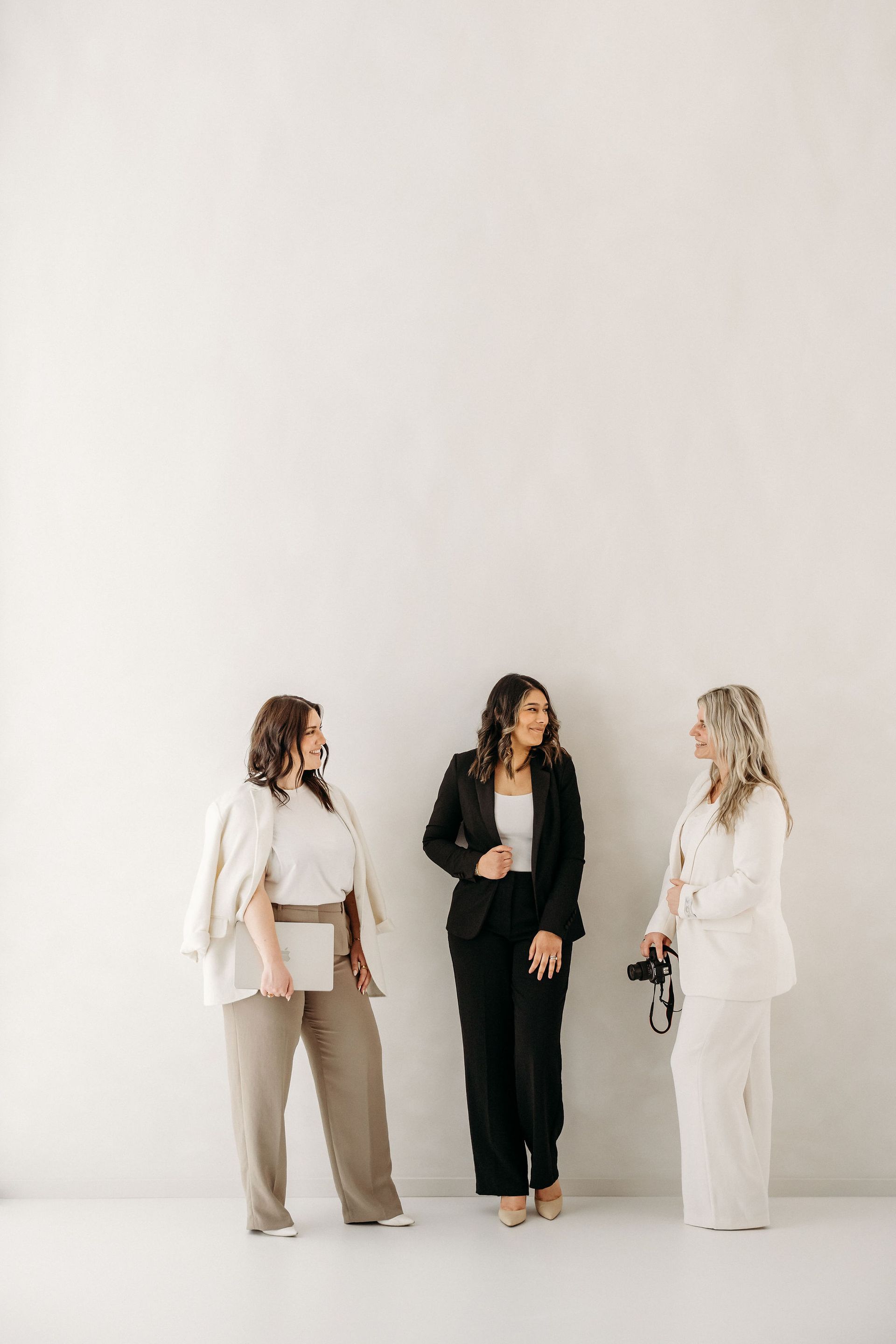 girl on phone doing digital marketing