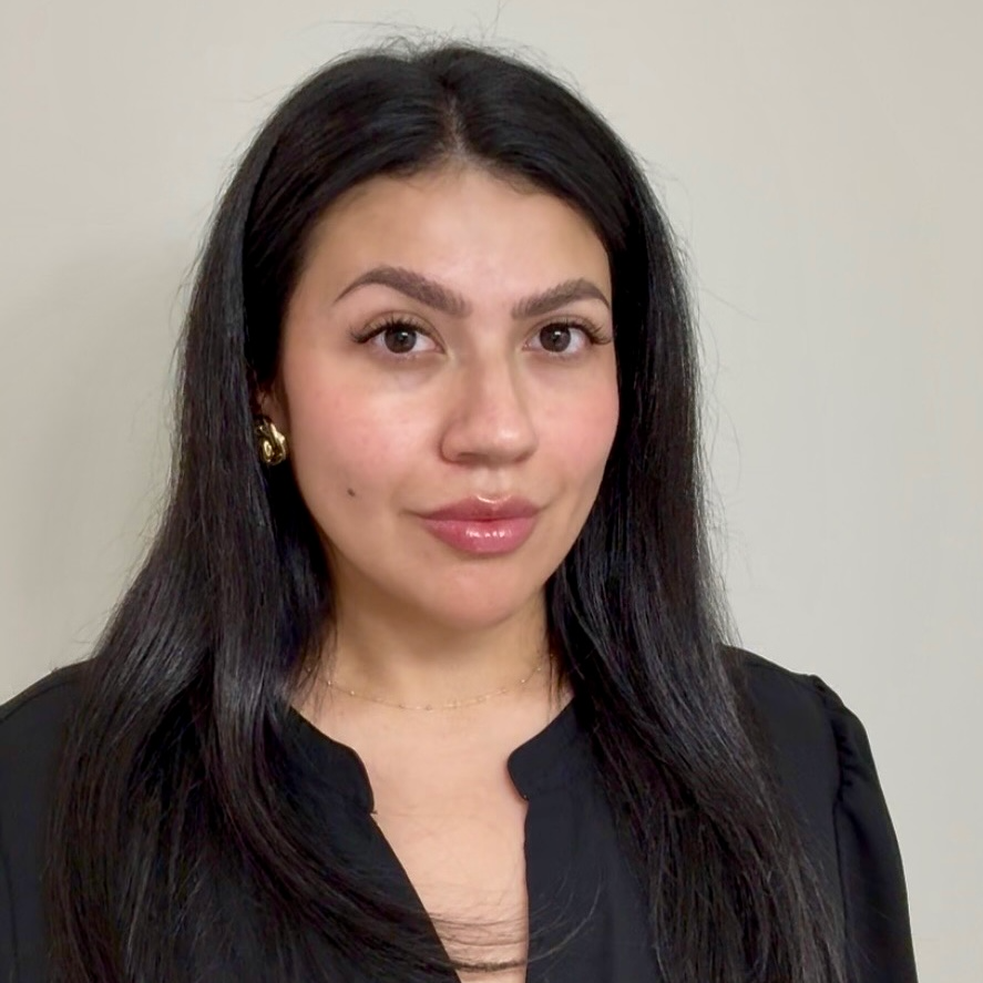 Professional photo of an AMP Physical Therapy team member in a clinical setting.