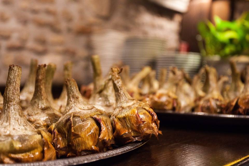 piatti di carciofi alla romana