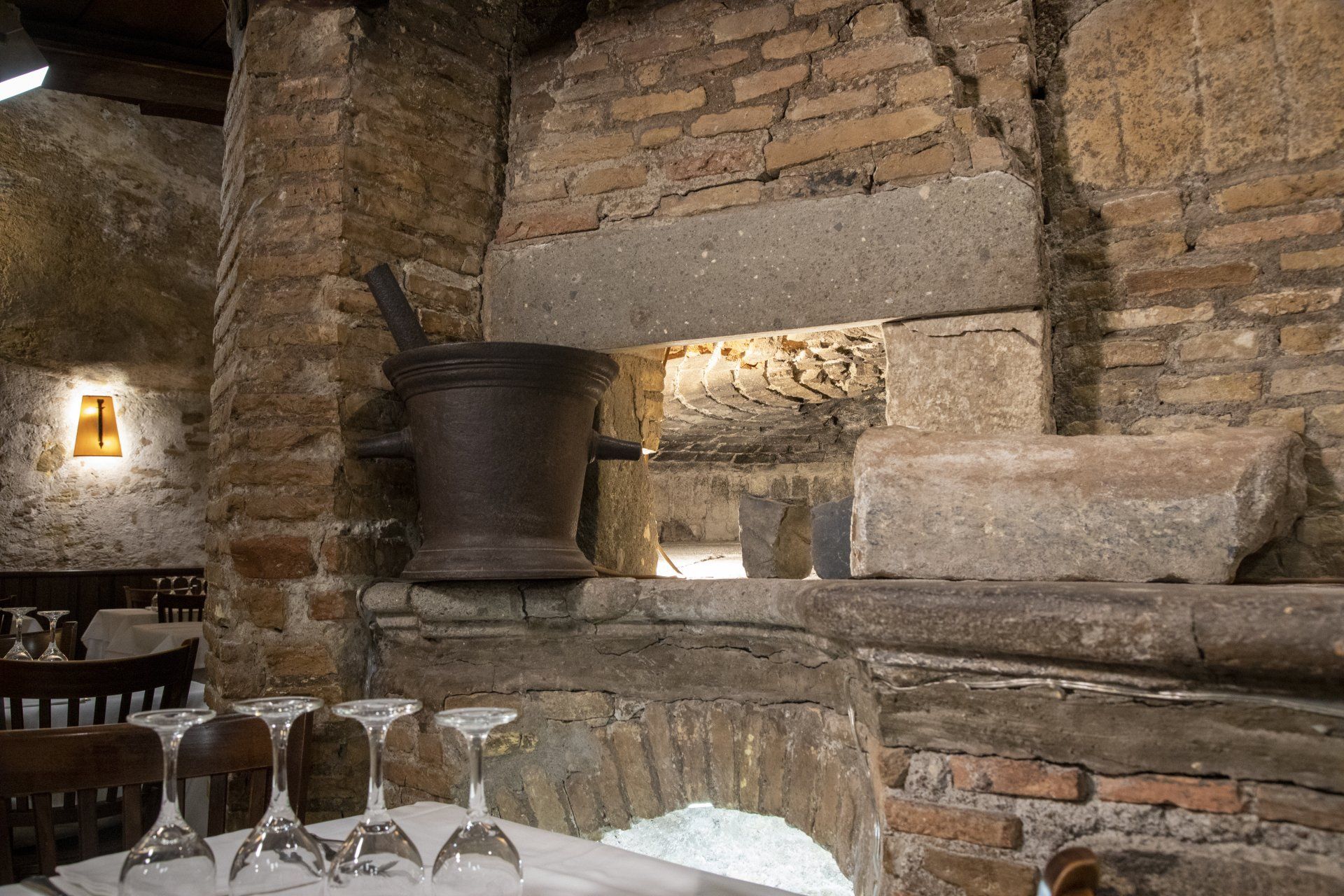 costanza hostaria teatro di pompeo 10