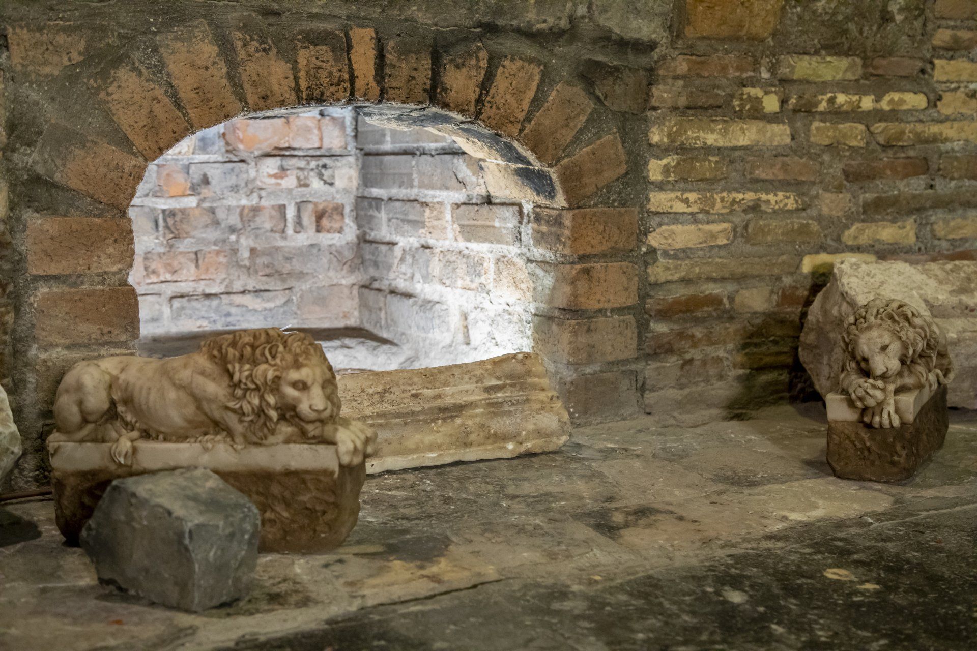 costanza hostaria teatro di pompeo 8