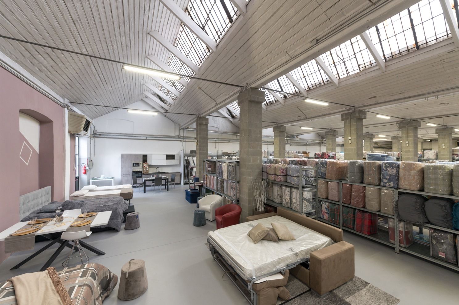 Forniture contract