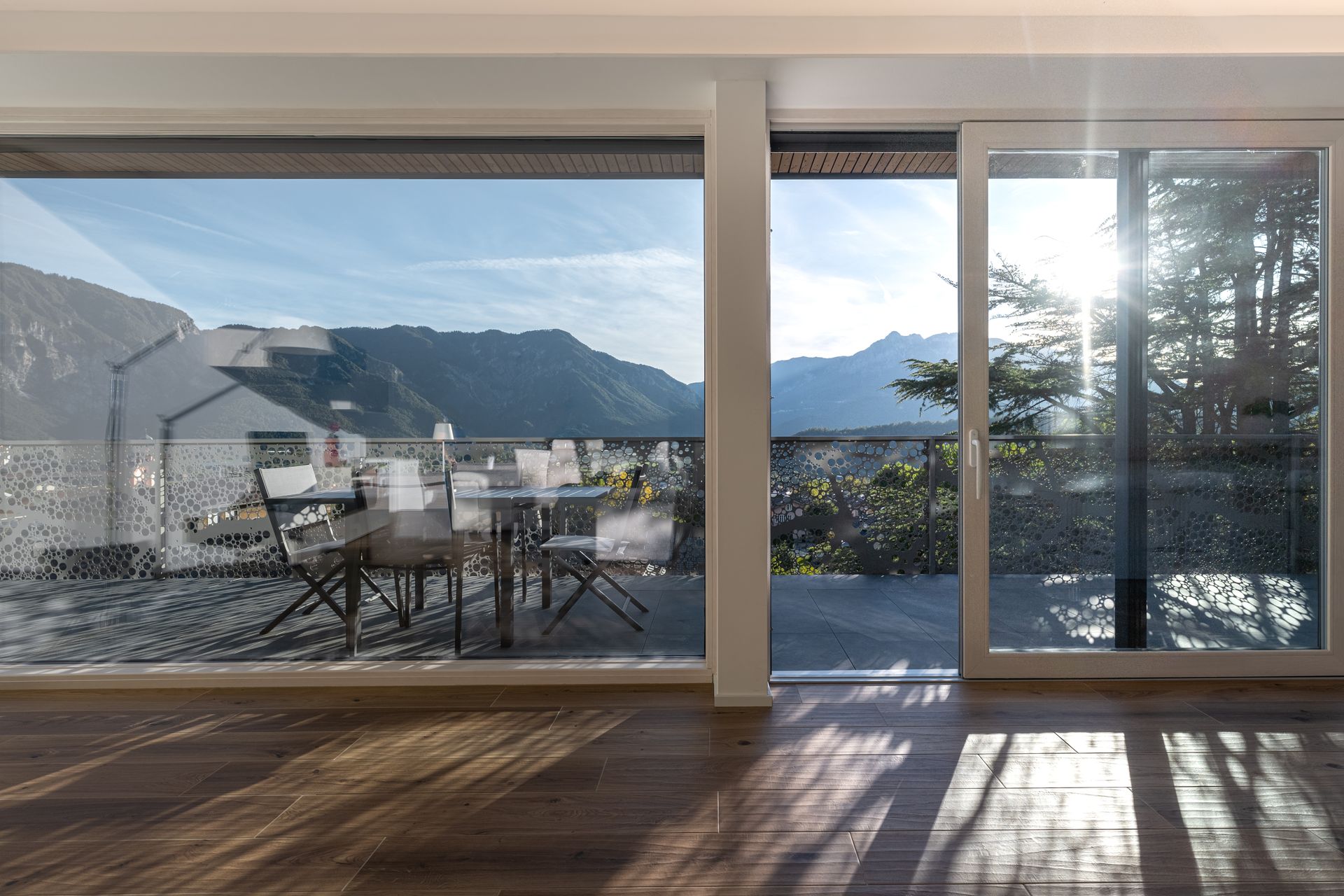 Finestra panoramica con vista su Levico