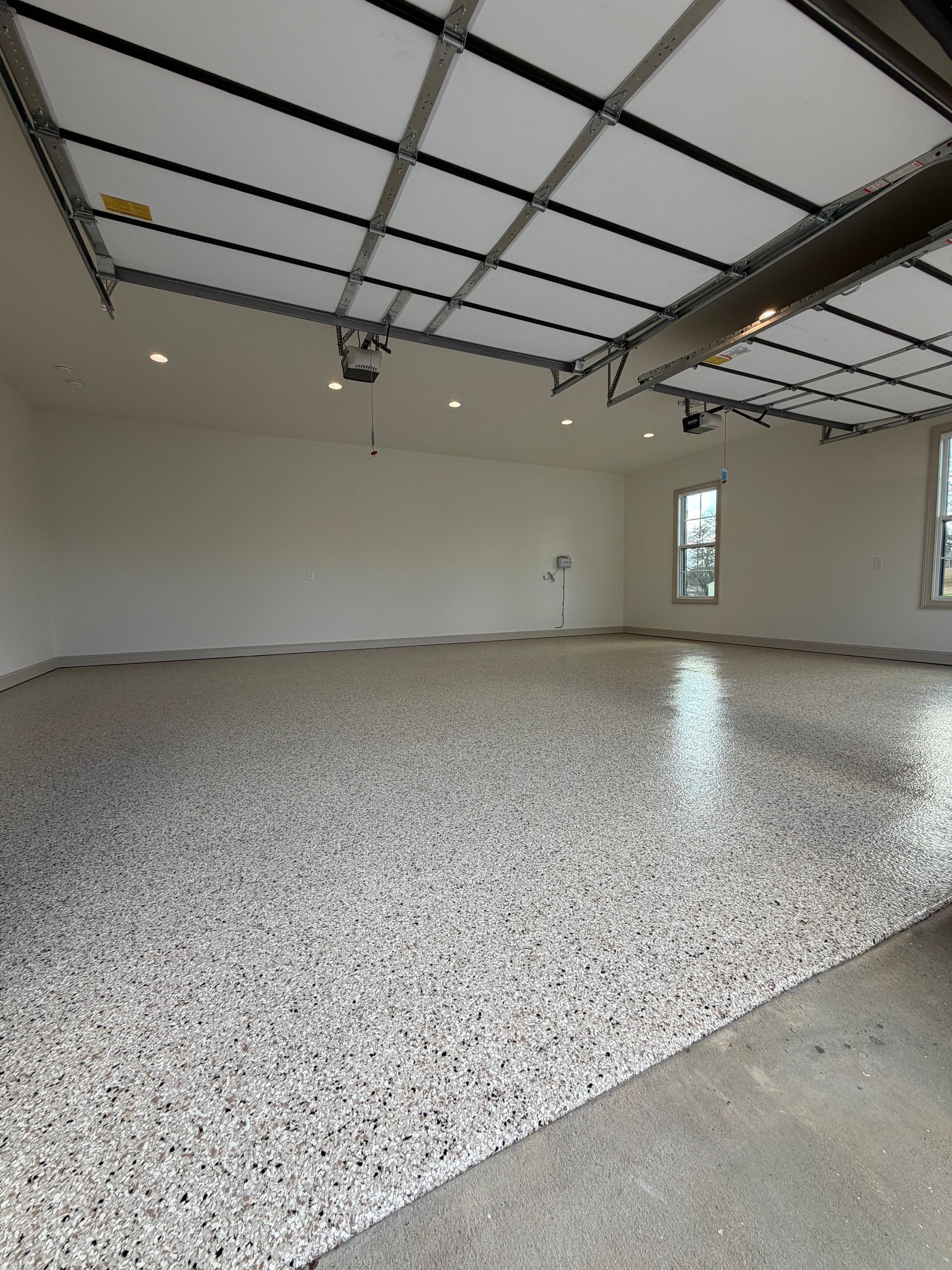 Flake floor garage