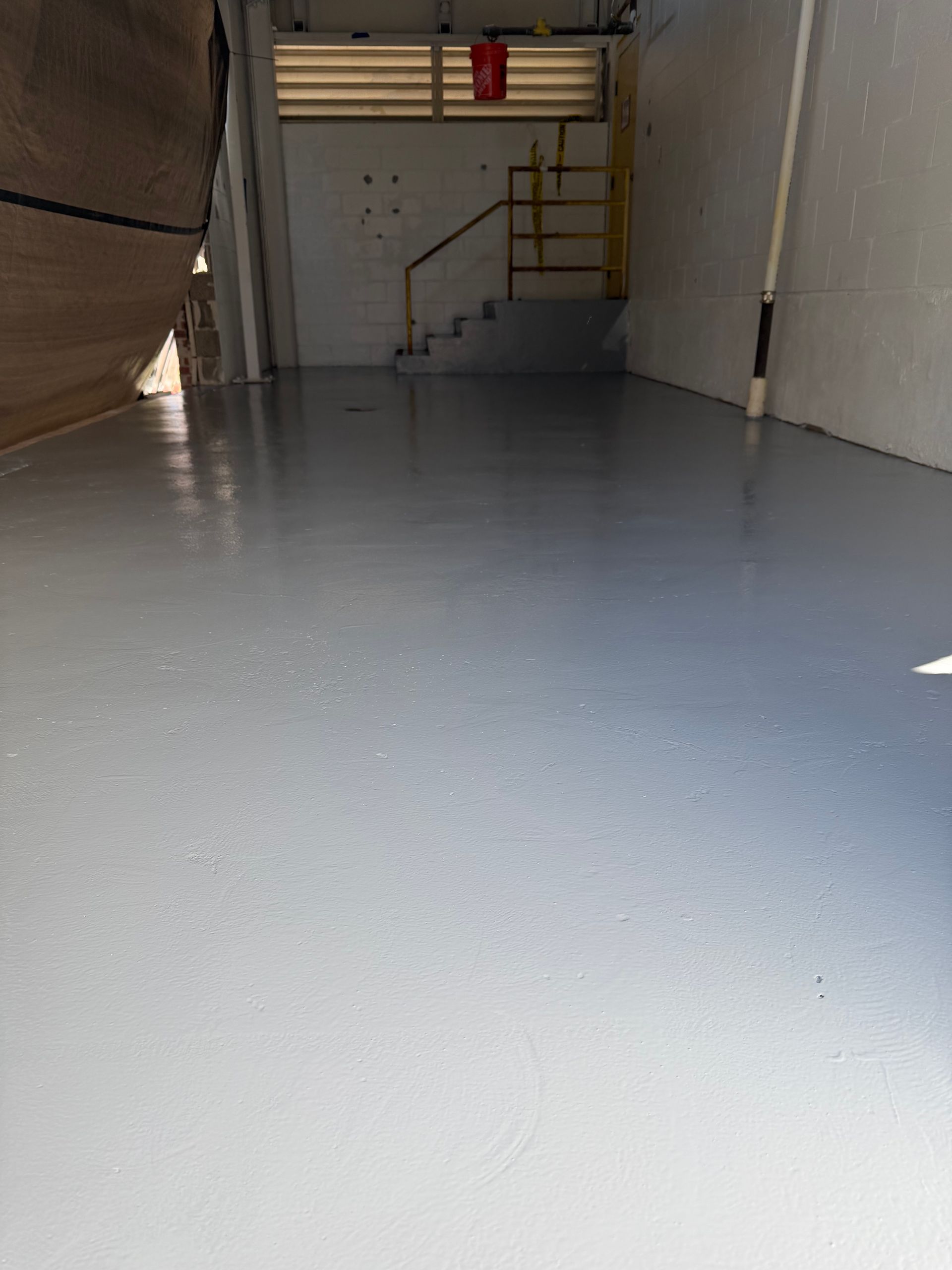 Solid color epoxy flooring