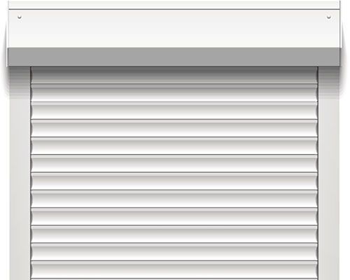 Una persiana enrollable blanca sobre un fondo blanco.