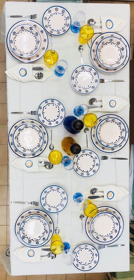 corredo di tovaglia e tovaglioli di seconda mano