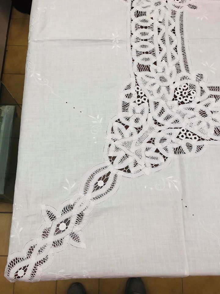 lavori all'uncinetto di seconda mano