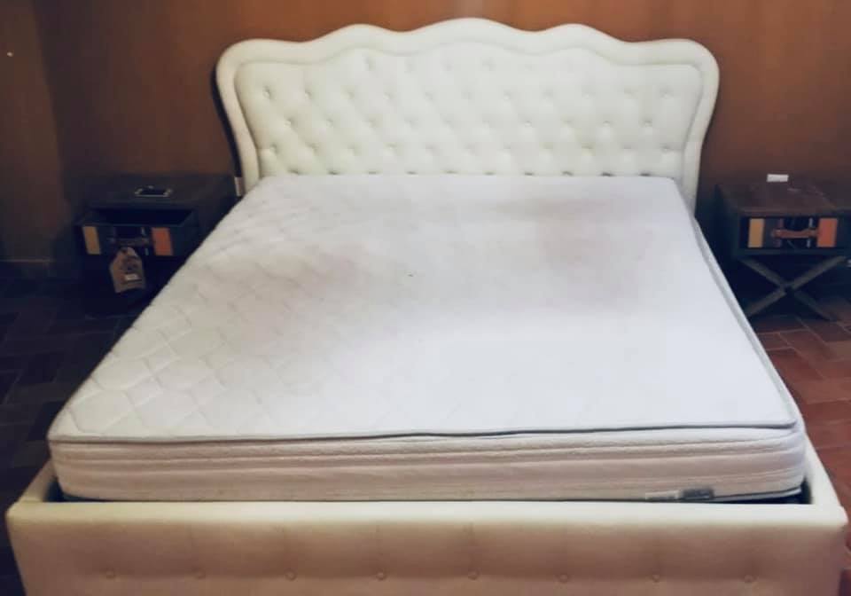 letti matrimoniali di seconda mano