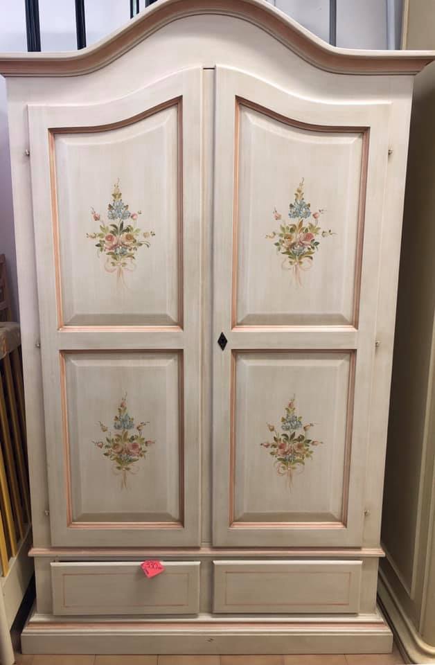 armadi decorati a mano usati