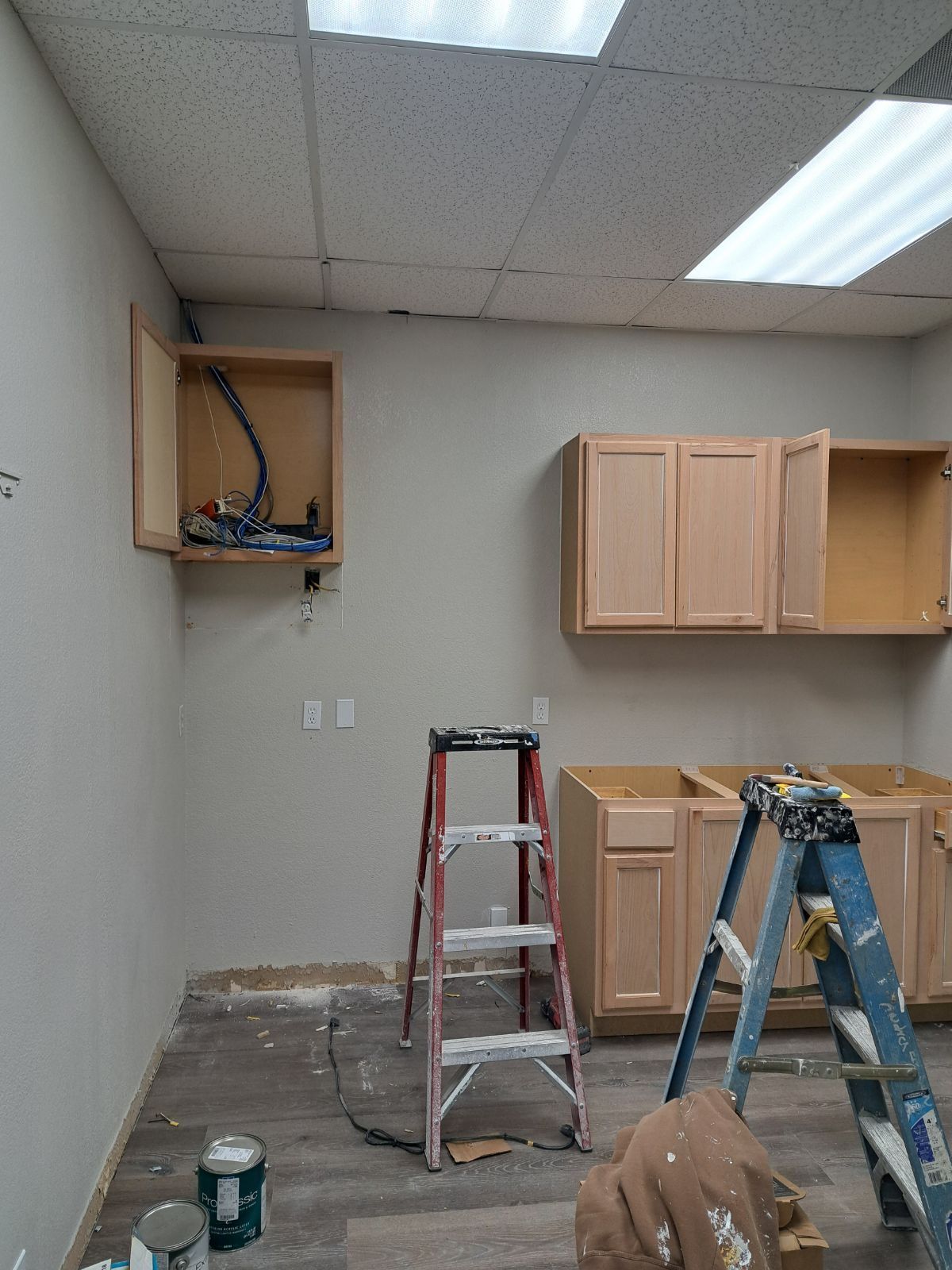 There is a ladder in the middle of the room.