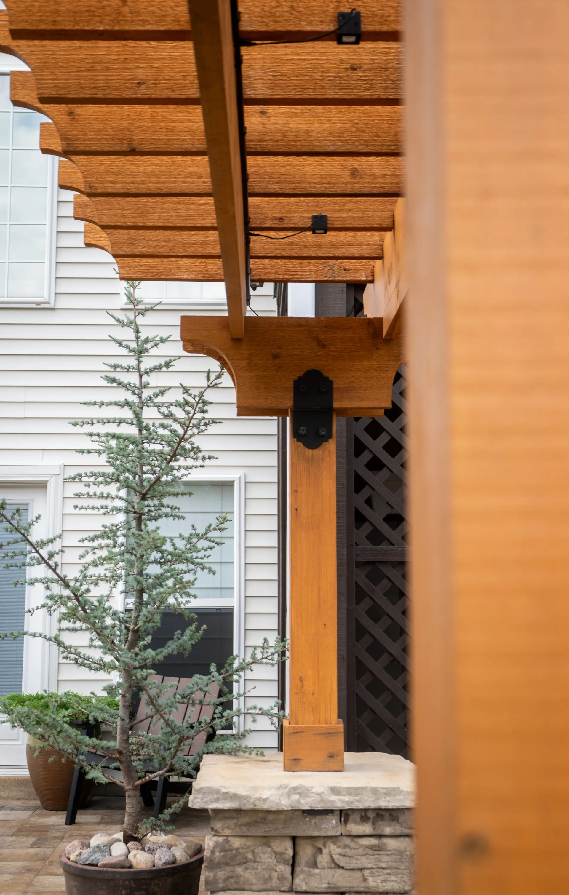 COMMERCIAL LANDSCAPING MAINTENANCE