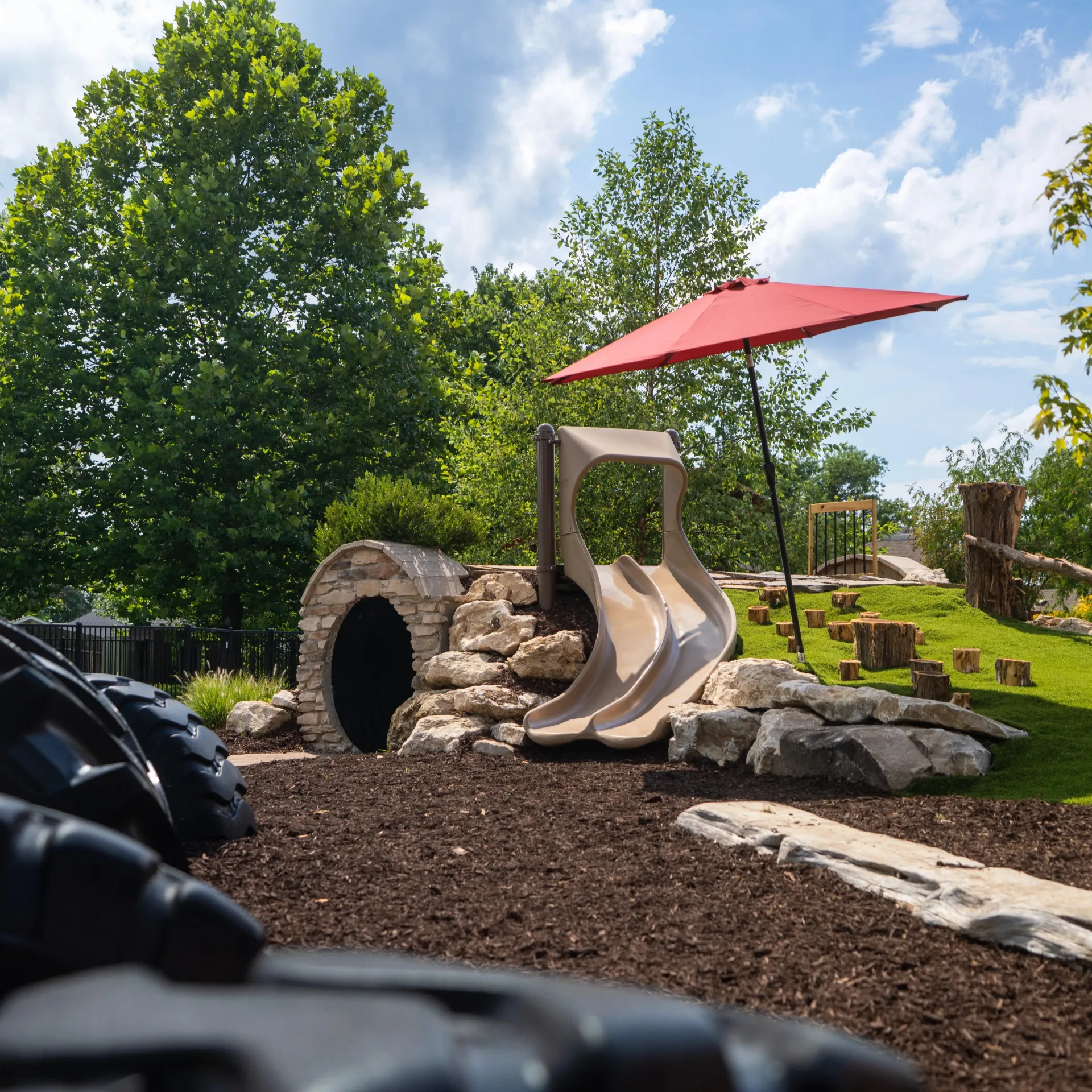 OUTDOOR LIVING CONTRACTOR