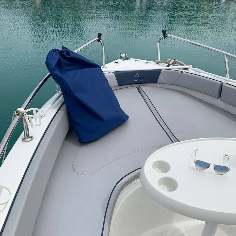 Telo blu per motore chiuso