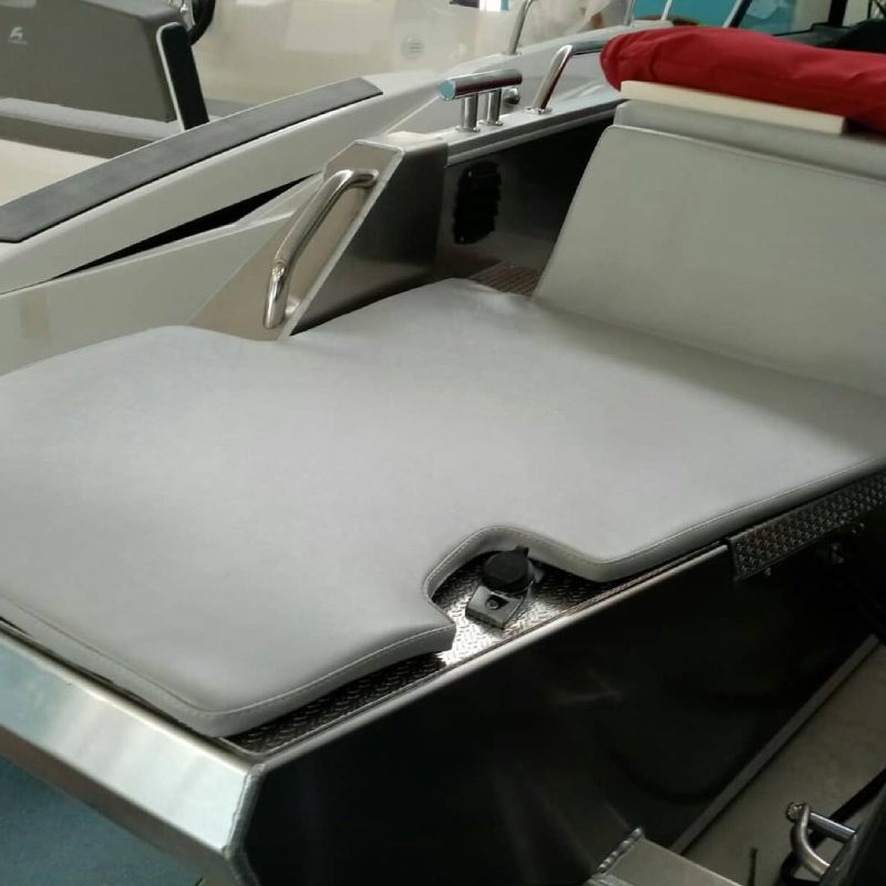 Tendalino rosso per barca piegato