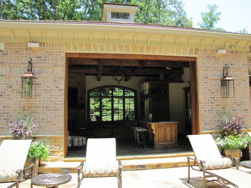 Pool houses & pavilions