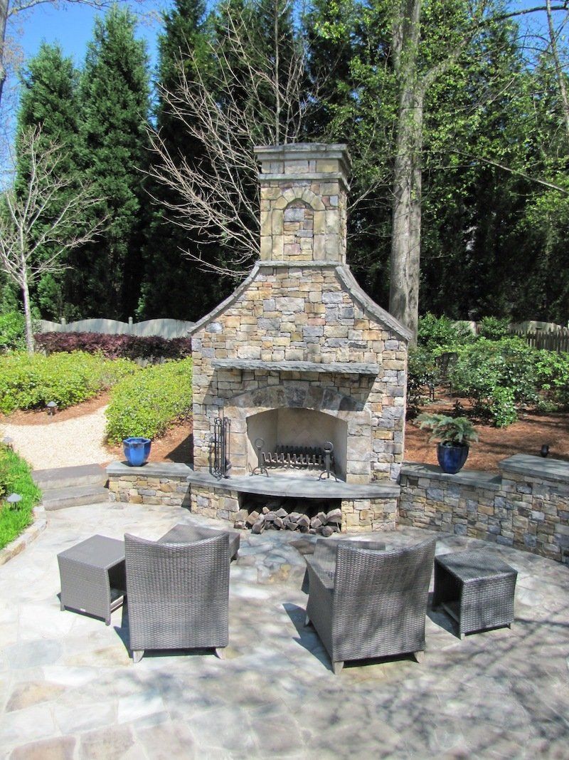 Fireplaces & fire pits