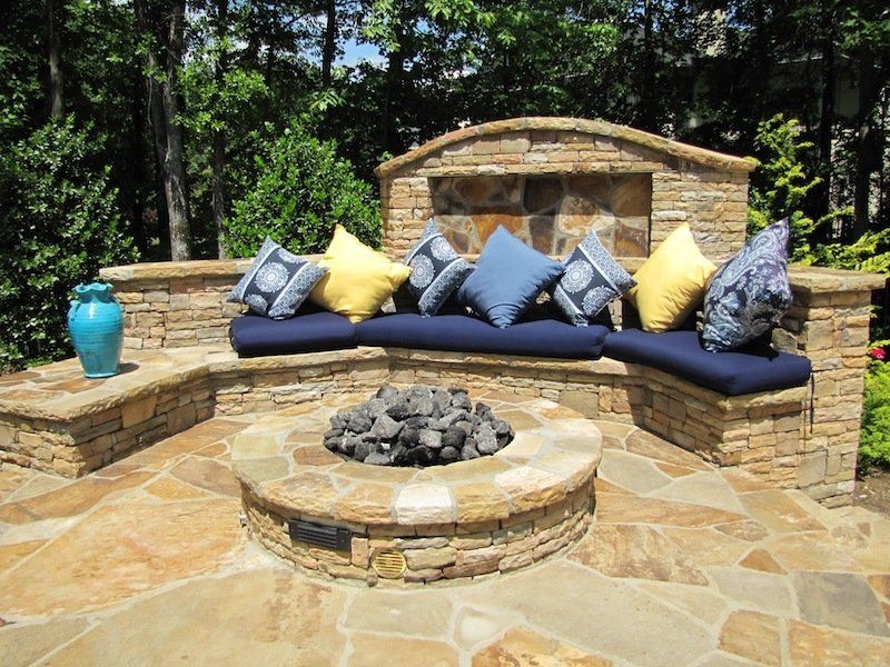Fireplaces & fire pits