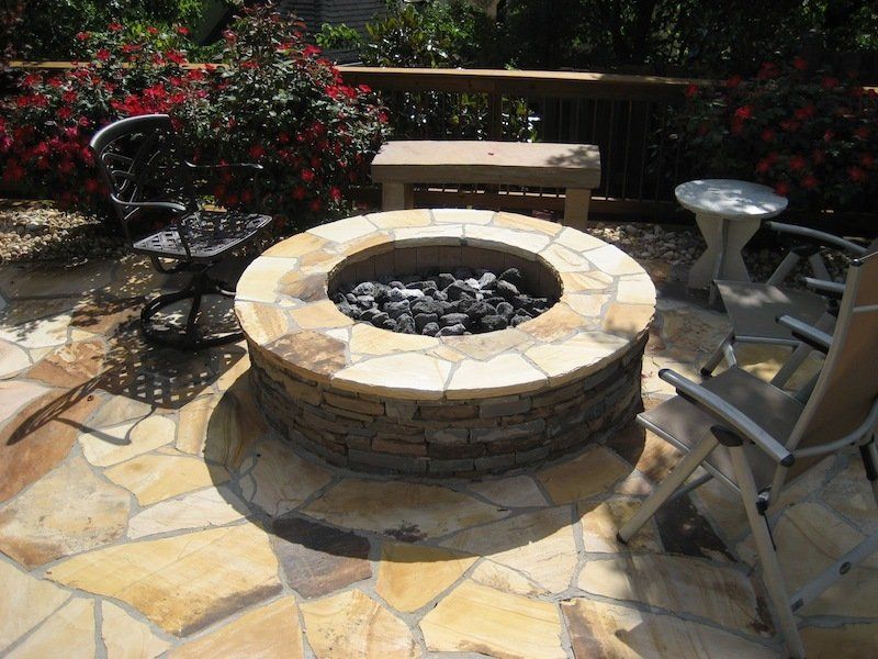 Fireplaces & fire pits
