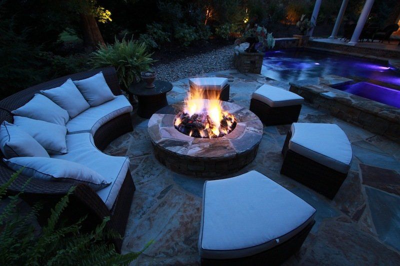 Fireplaces & fire pits
