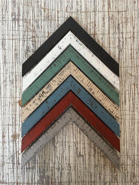 cornice asta nero bianco verde tortora carta-zucchero rosso grigio