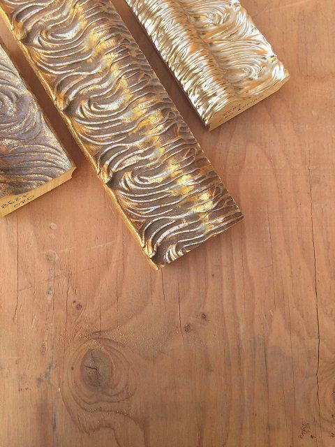 cornice asta pressata intagliata