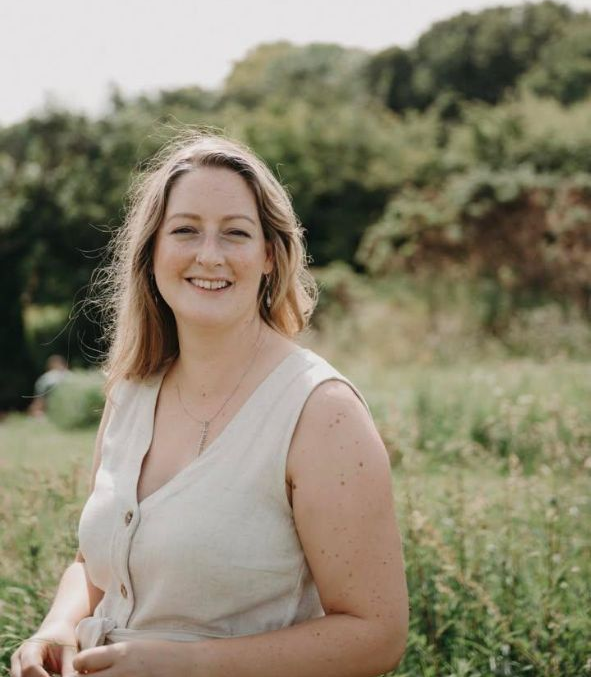 Céline Gien - Chi Nei Tsang Therapist