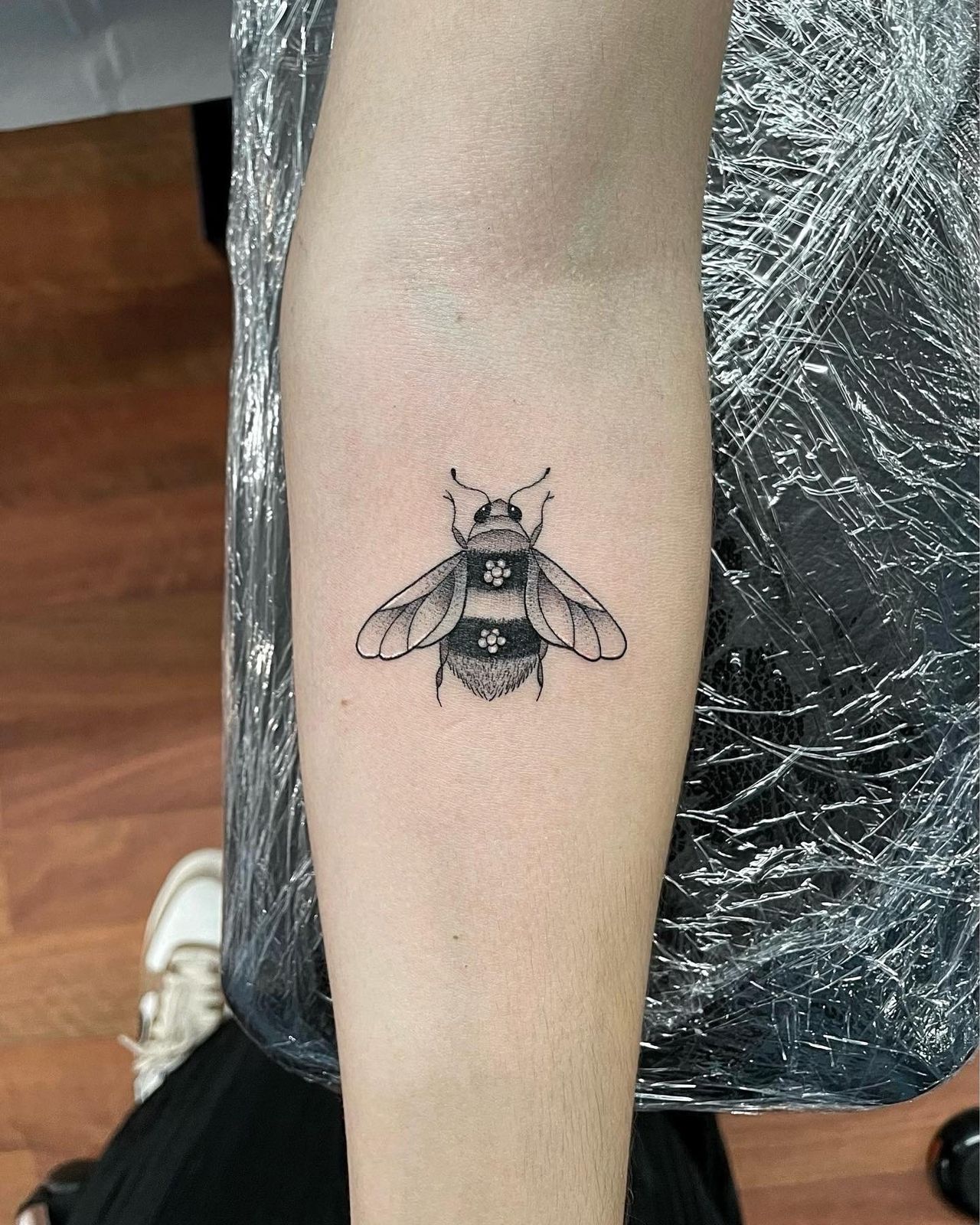 Bee - Manhattan, NY - Studio 28 Tattoo