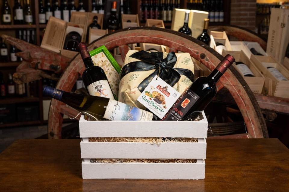 Cesto con prodotti artigianali