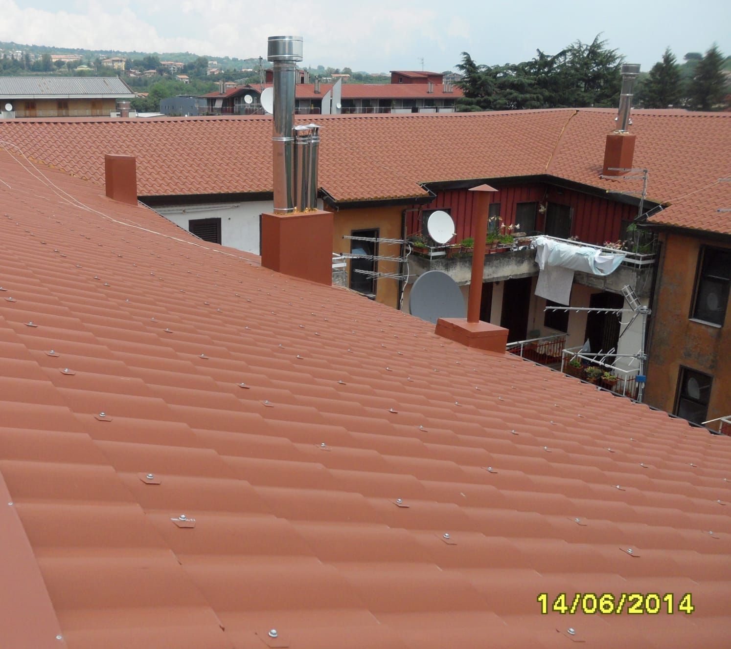 Una foto di un tetto scattata il 14/06/2014