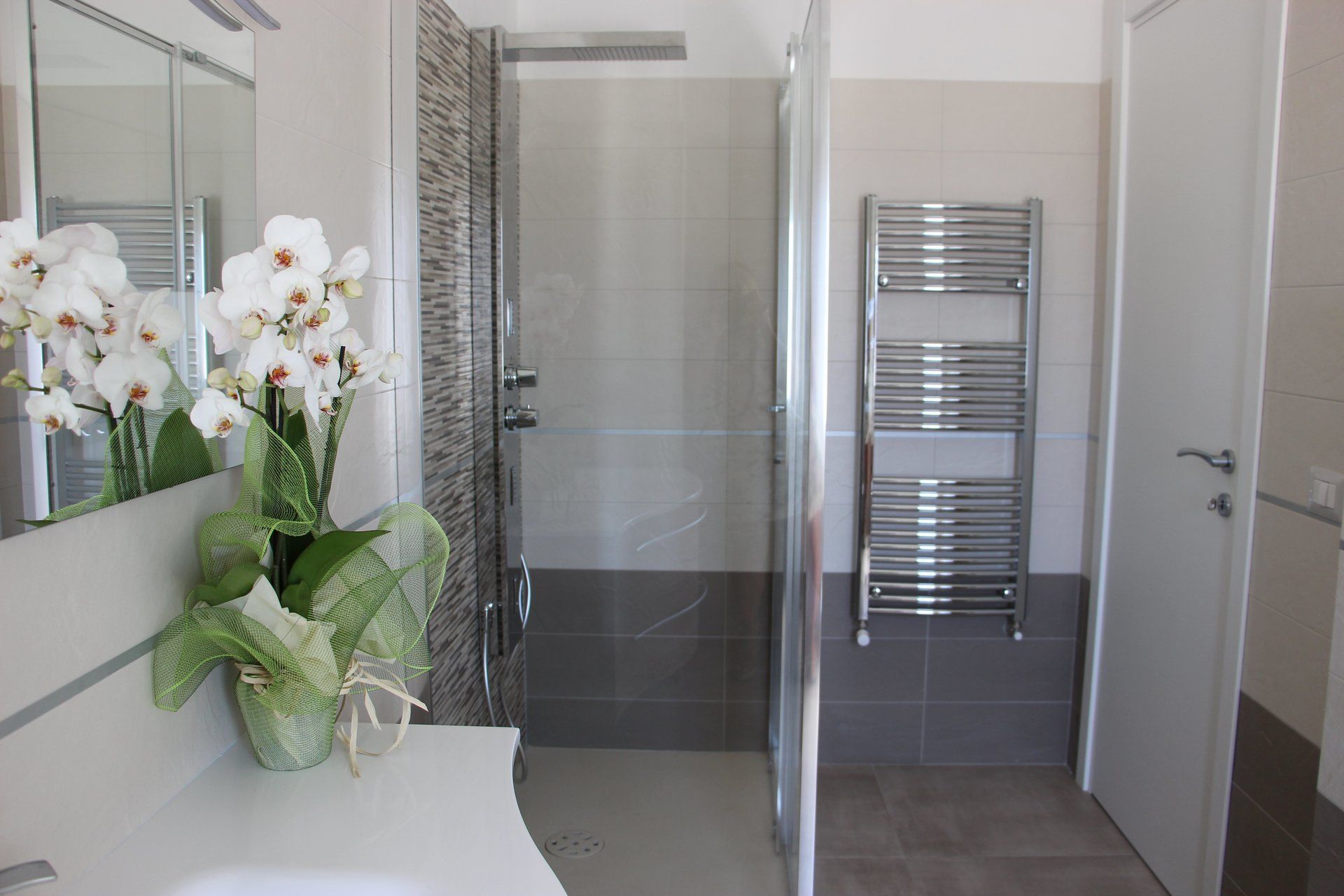 bagno completo moderno