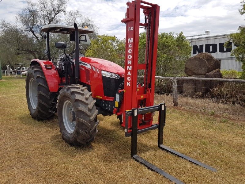 Tractor mounted forklifts