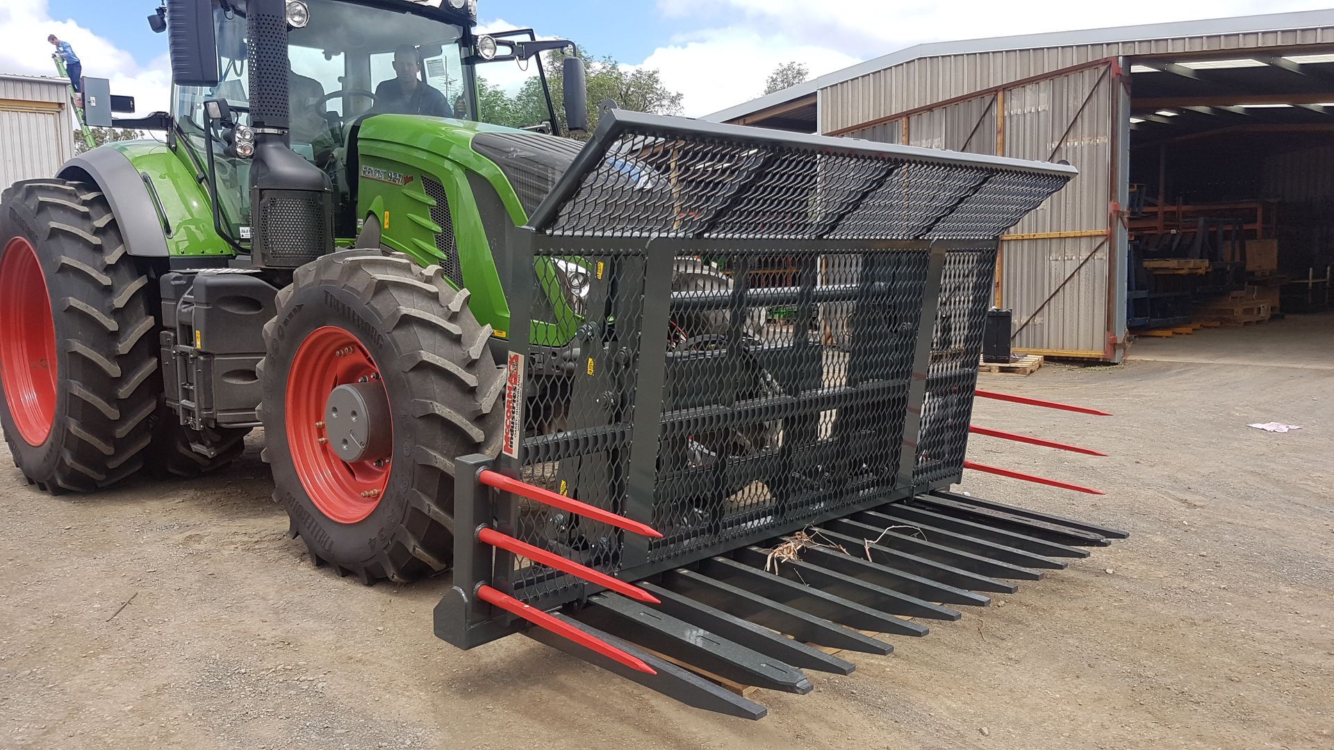 Silage push-off buck rake