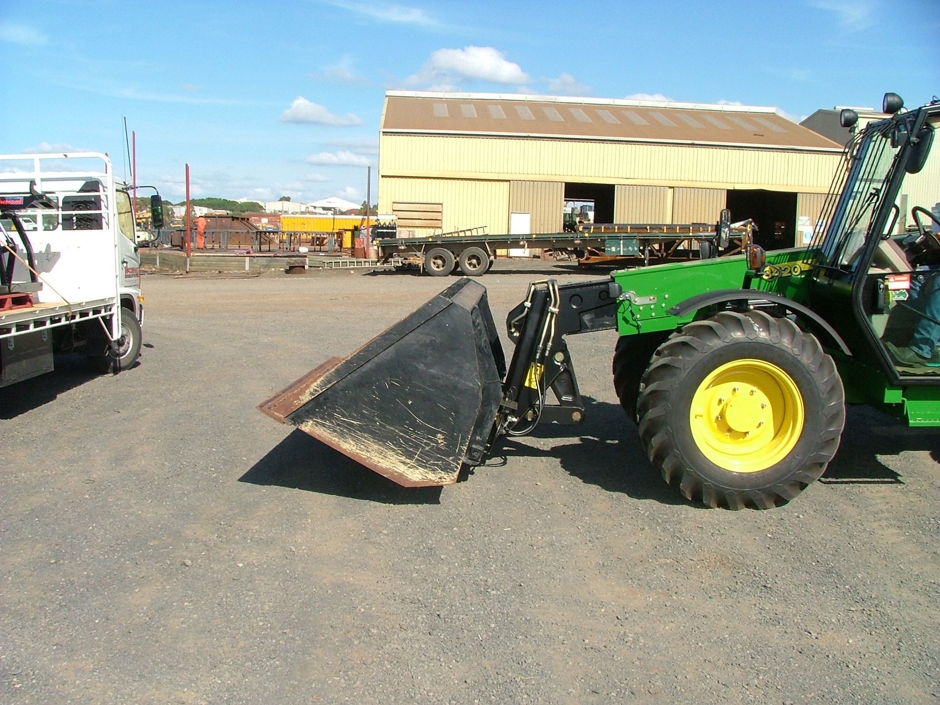 Telehandler general purpose GP bucket