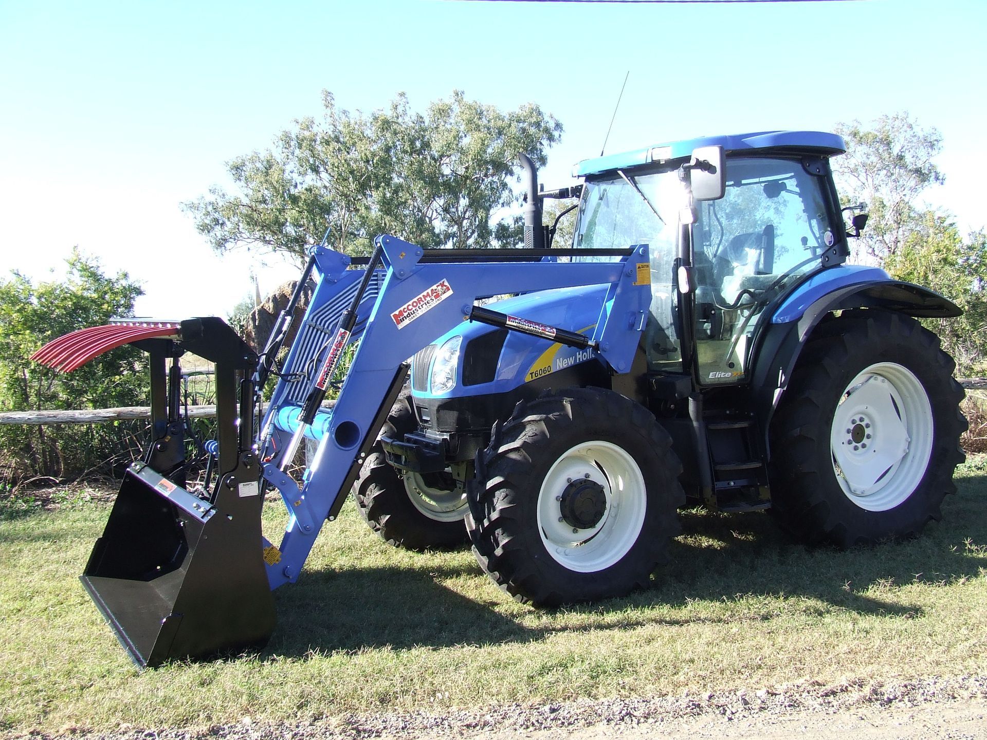 Silage bucket grab