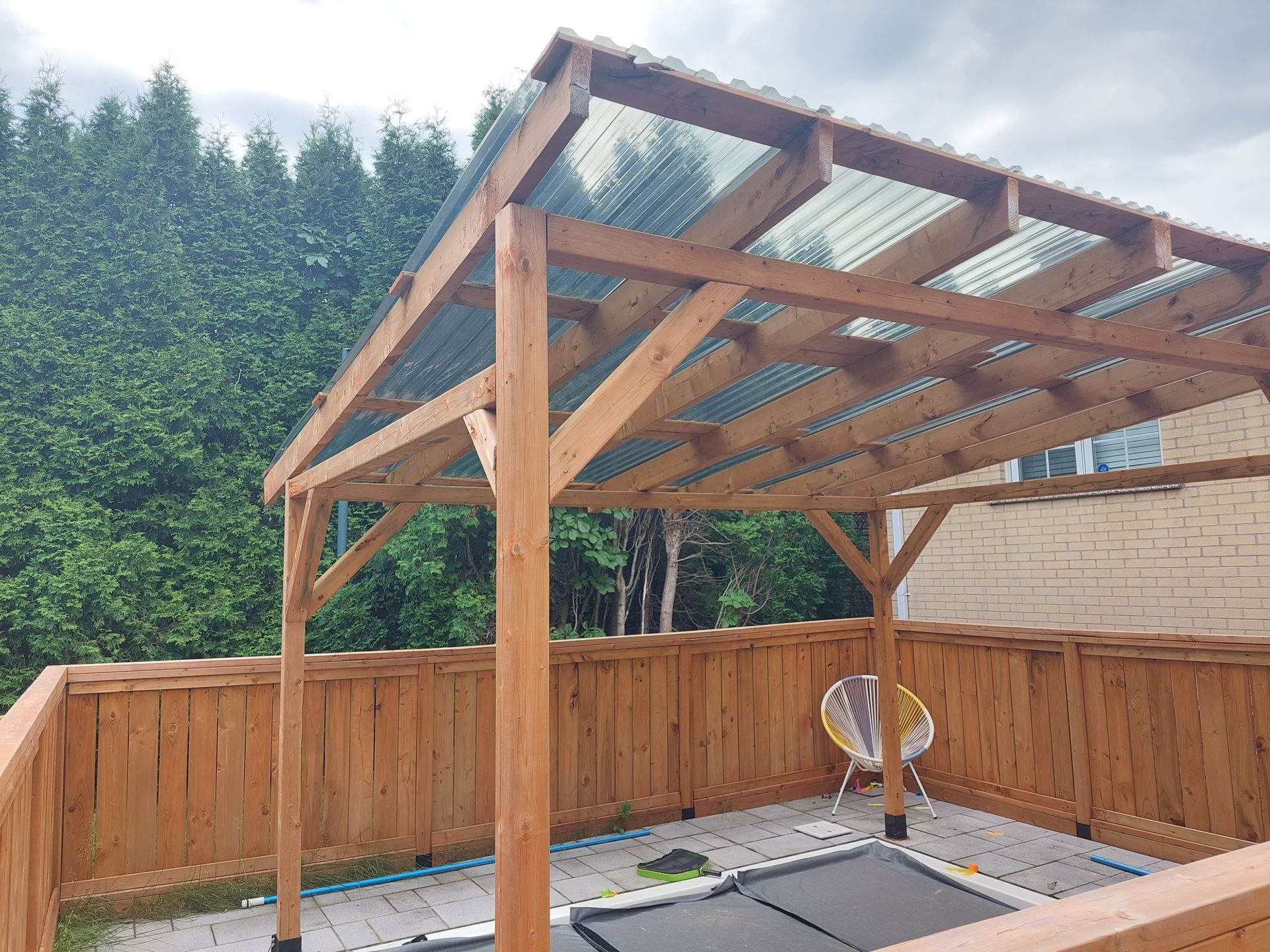 Beau patio en bois